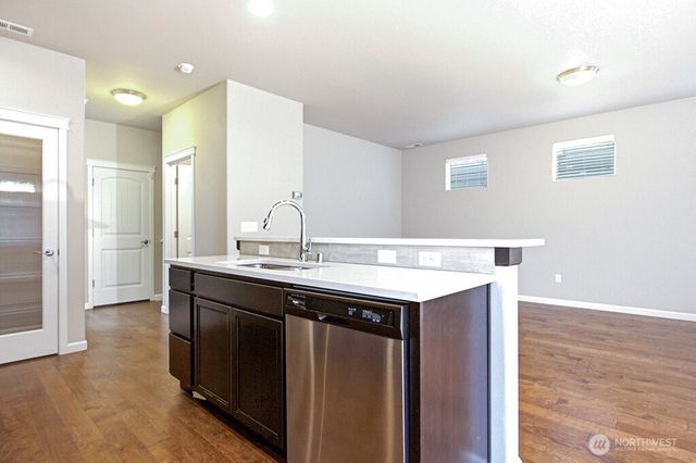3795 Portside Drive, Bremerton, WA 98312
