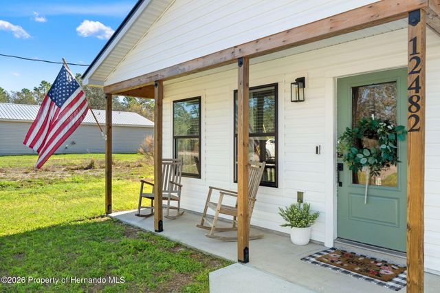 12482 Mountain Plover Road, Weeki Wachee, FL 34613