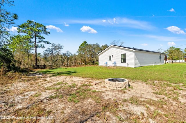 12482 Mountain Plover Road, Weeki Wachee, FL 34613