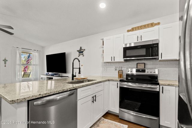 12482 Mountain Plover Road, Weeki Wachee, FL 34613