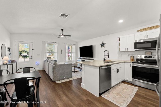 12482 Mountain Plover Road, Weeki Wachee, FL 34613