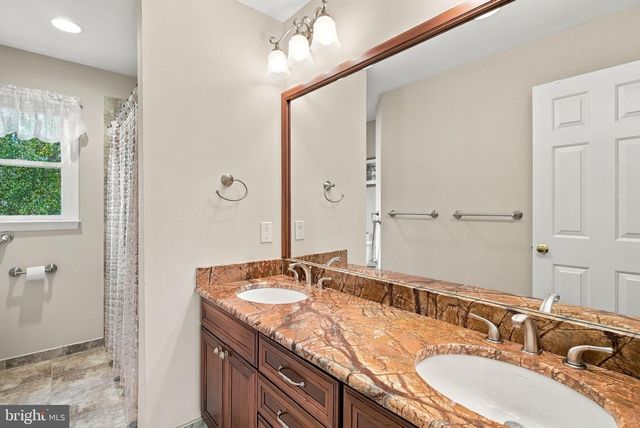 554 SCATTERGOOD CT, Yardley, PA 19067