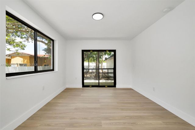 1385 NW 28th St, Miami, FL 33142