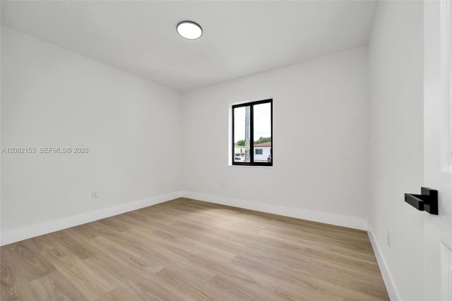 1385 NW 28th St, Miami, FL 33142