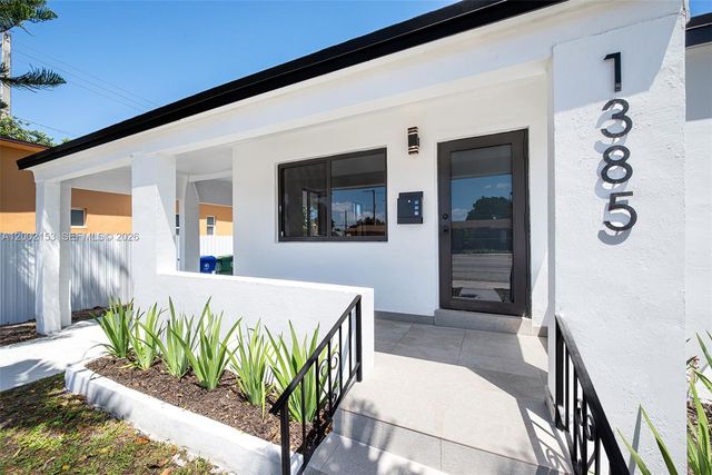 1385 NW 28th St, Miami, FL 33142