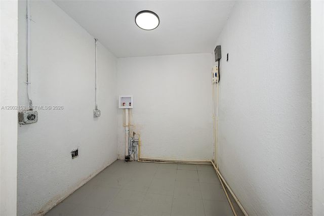 1385 NW 28th St, Miami, FL 33142