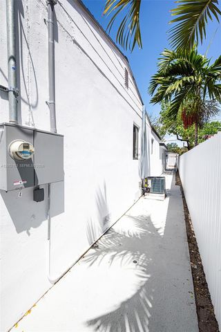 1385 NW 28th St, Miami, FL 33142