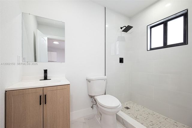 1385 NW 28th St, Miami, FL 33142