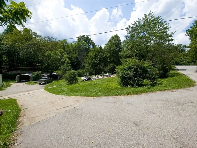 49088 Little Mcmahon Creek Road, St Clairsville, OH 43950