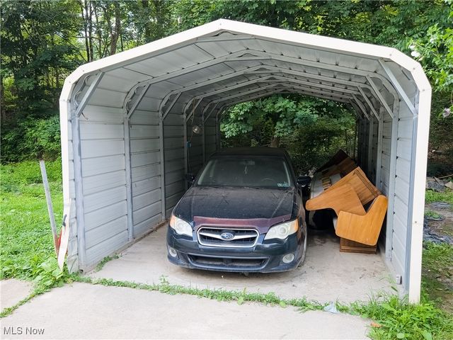 49088 Little Mcmahon Creek Road, St Clairsville, OH 43950