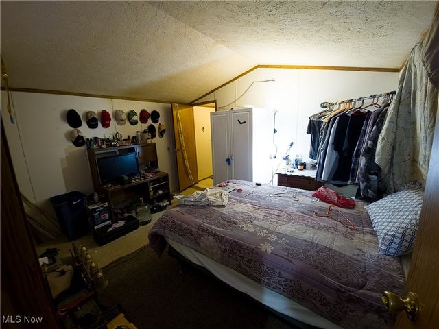 49088 Little Mcmahon Creek Road, St Clairsville, OH 43950