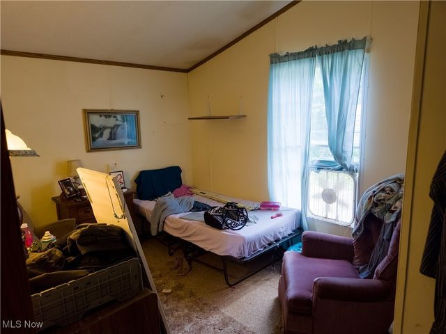 49088 Little Mcmahon Creek Road, St Clairsville, OH 43950