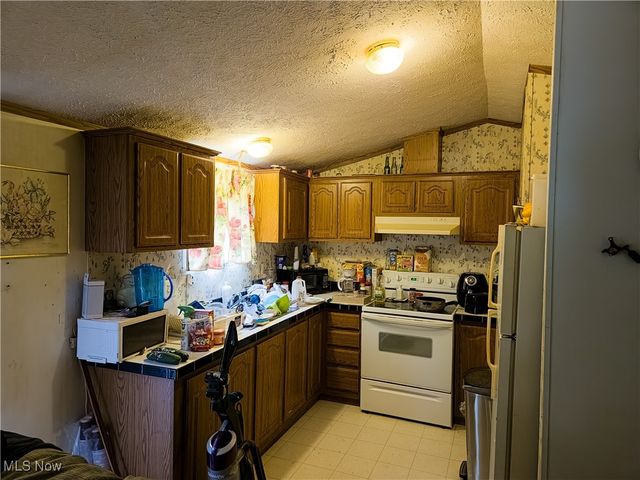 49088 Little Mcmahon Creek Road, St Clairsville, OH 43950