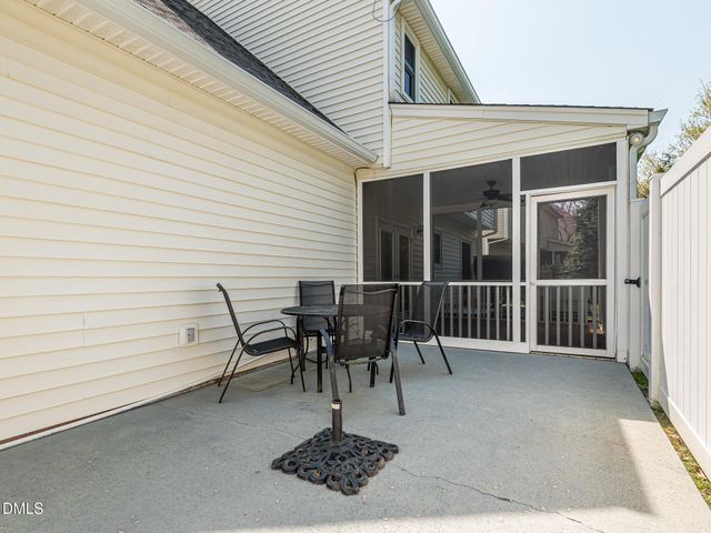 2113 Haig Point Way, Raleigh, NC 27604