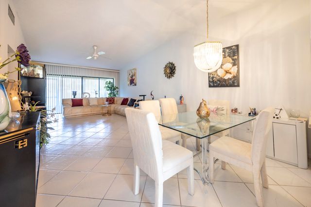 9279 Wedgewood Drive B20, Tamarac, FL 33321