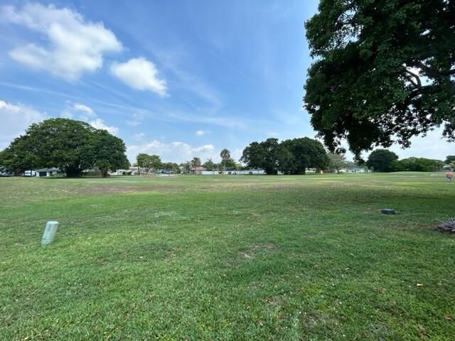 9279 Wedgewood Drive B20, Tamarac, FL 33321