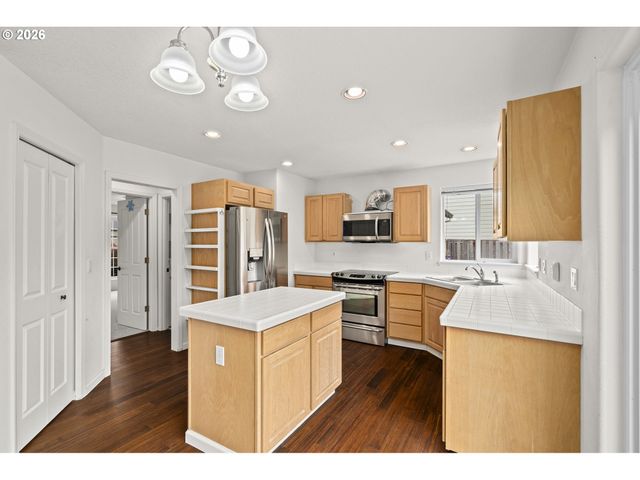 10923 Sw PARKVIEW Dr, Wilsonville, OR 97070