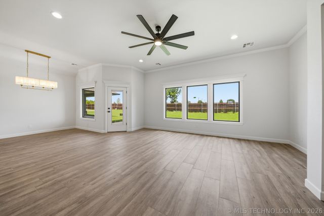1009 S Chickasaw Street, Skiatook, OK 74070