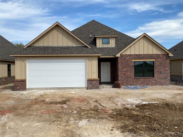 1009 S Chickasaw Street, Skiatook, OK 74070