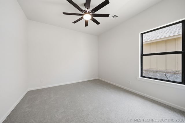 1009 S Chickasaw Street, Skiatook, OK 74070