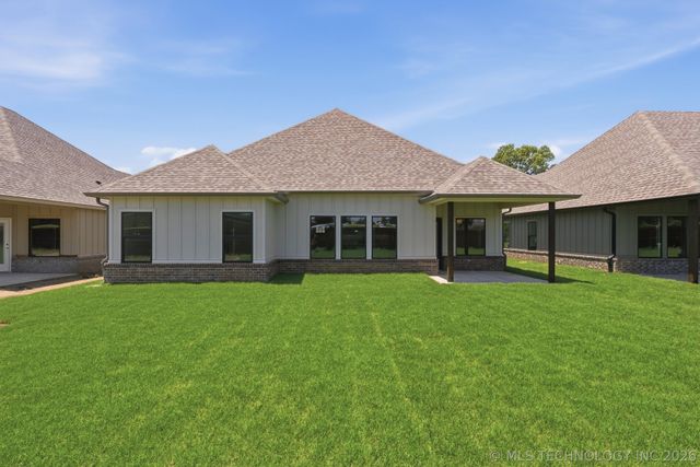 1009 S Chickasaw Street, Skiatook, OK 74070