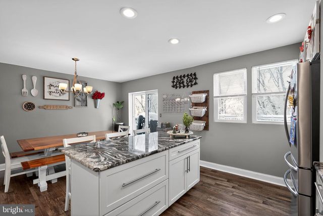 3656 SALINA RD, Philadelphia, PA 19154