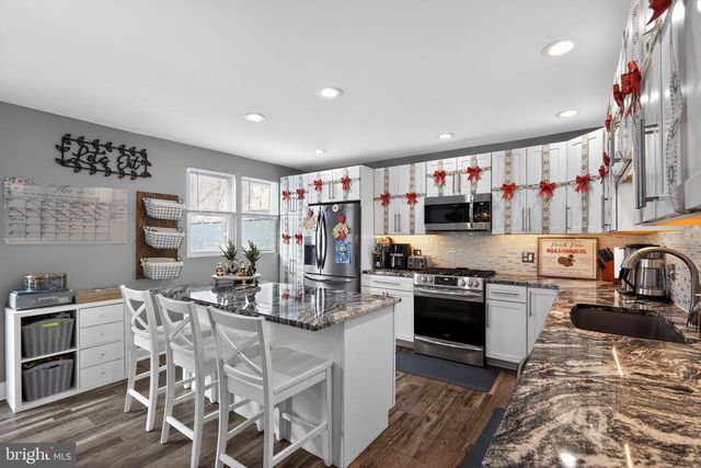 3656 SALINA RD, Philadelphia, PA 19154