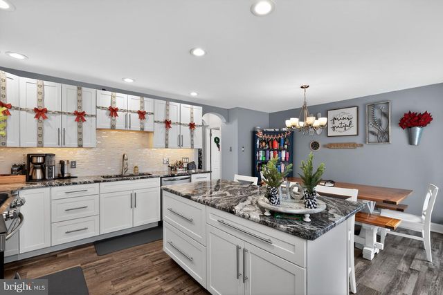 3656 SALINA RD, Philadelphia, PA 19154