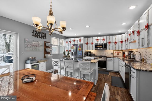 3656 SALINA RD, Philadelphia, PA 19154