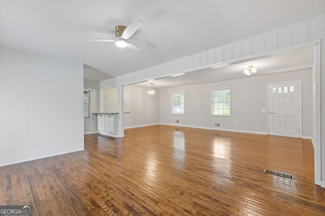 256 Teresa Lane, Loganville, GA 30052