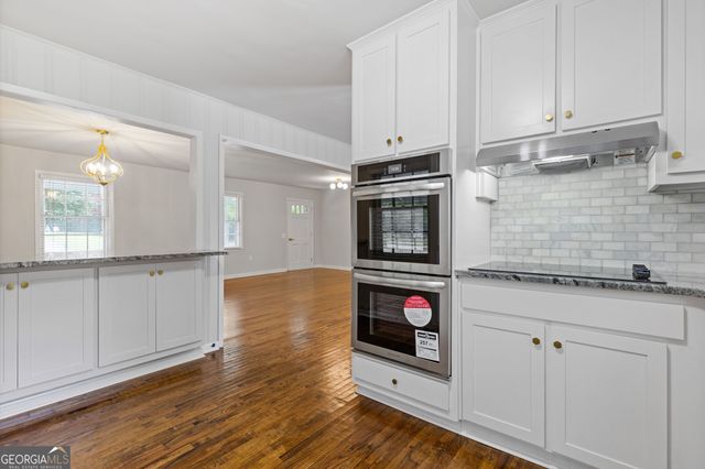 256 Teresa Lane, Loganville, GA 30052