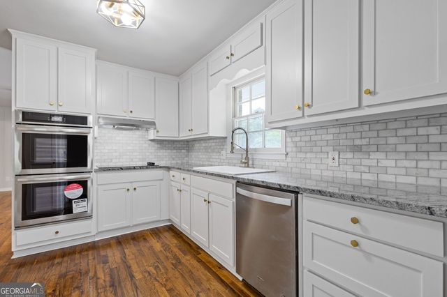 256 Teresa Lane, Loganville, GA 30052