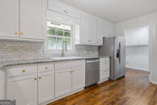 256 Teresa Lane, Loganville, GA 30052