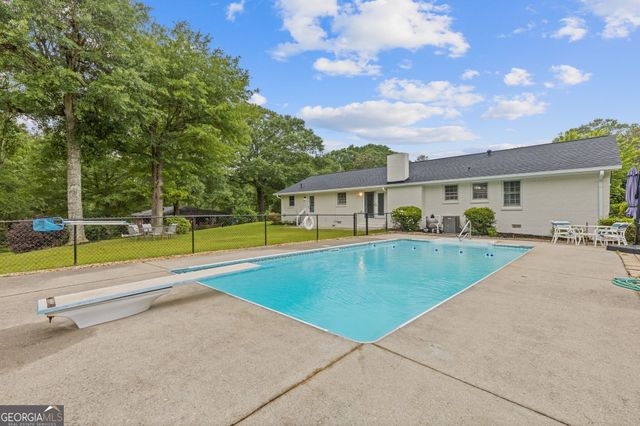 256 Teresa Lane, Loganville, GA 30052