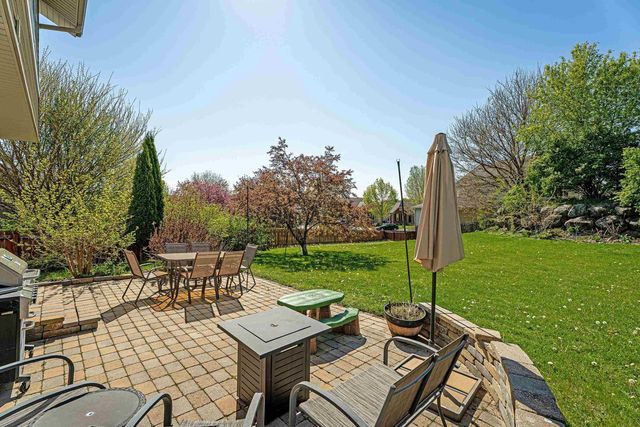 10 BANNER Circle, Madison, WI 53718