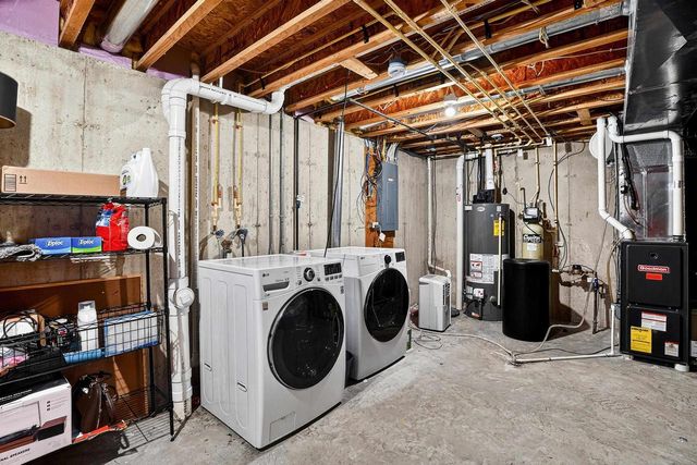 10 BANNER Circle, Madison, WI 53718