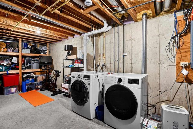 10 BANNER Circle, Madison, WI 53718