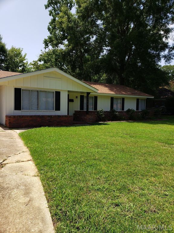 2752 Baldwin Brook Drive, Montgomery, AL 36111