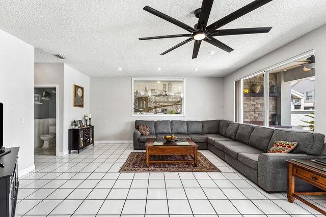 18250 Blue Lake Way, Boca Raton, FL 33498