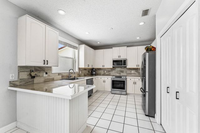 18250 Blue Lake Way, Boca Raton, FL 33498