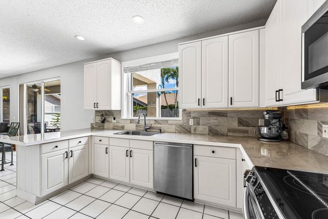 18250 Blue Lake Way, Boca Raton, FL 33498