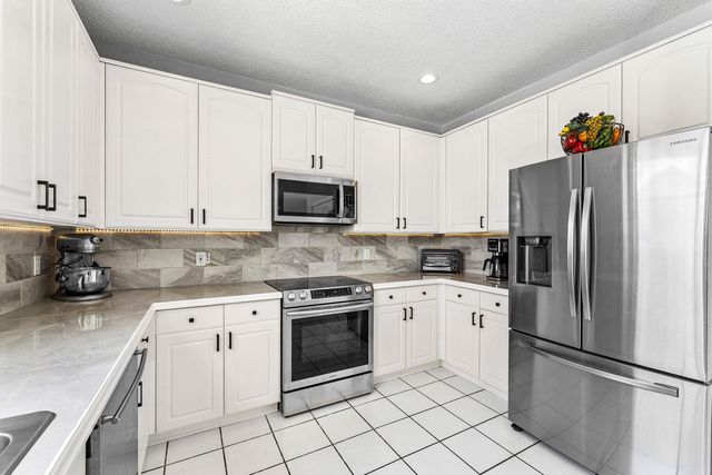18250 Blue Lake Way, Boca Raton, FL 33498