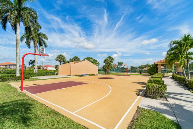 18250 Blue Lake Way, Boca Raton, FL 33498
