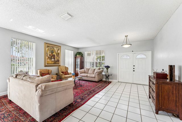 18250 Blue Lake Way, Boca Raton, FL 33498