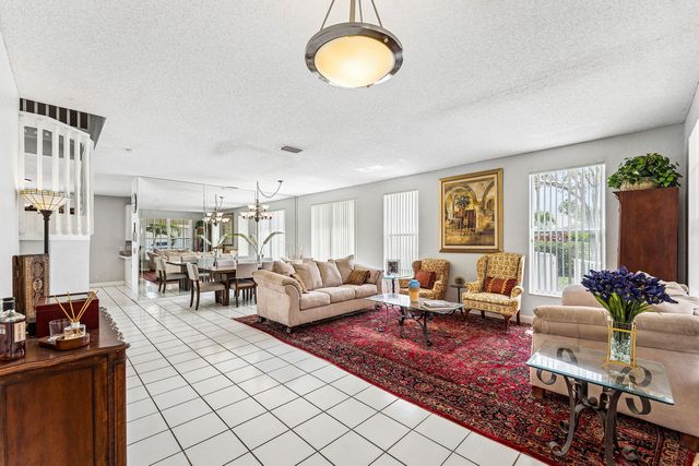 18250 Blue Lake Way, Boca Raton, FL 33498