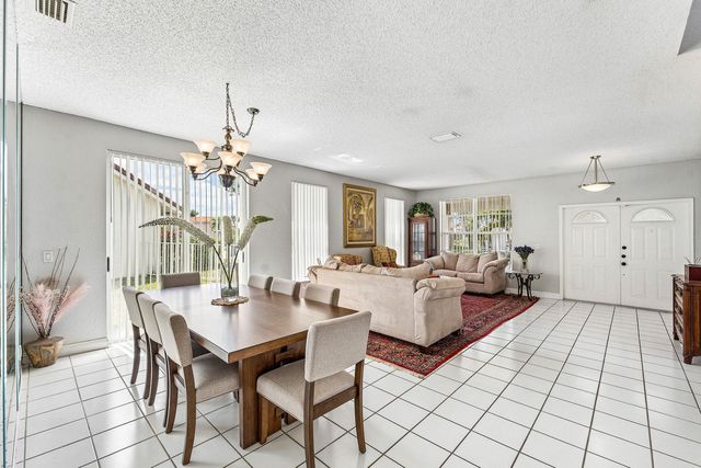 18250 Blue Lake Way, Boca Raton, FL 33498