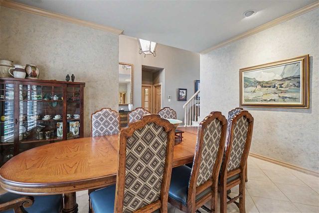 8203 NW Stonebridge Ct, Lawton, OK 73505