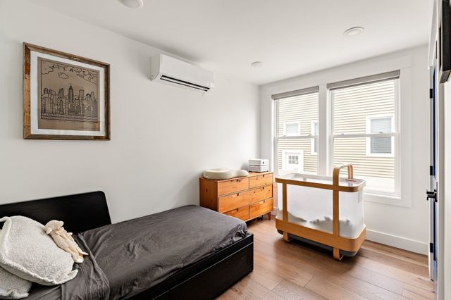 62 Governor Winthrop Road 1, Somerville, MA 02145