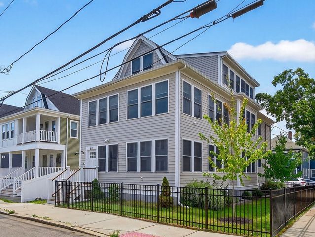 62 Governor Winthrop Road 1, Somerville, MA 02145