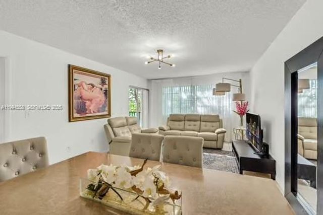 15430 SW 82nd Lane 625, Miami, FL 33193